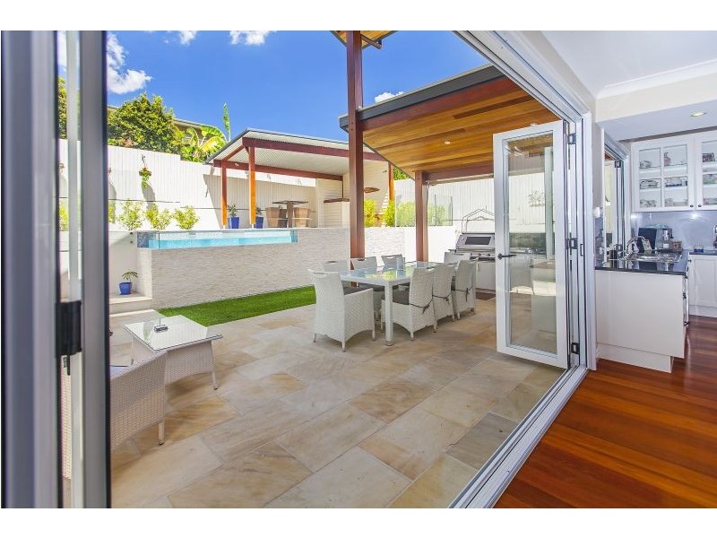 16 Grevillea Road, Ashgrove QLD 4060