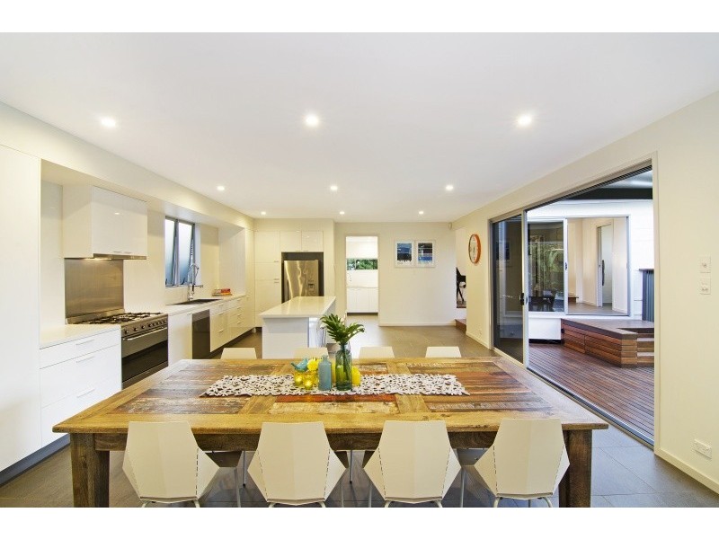 61 Girraween Grove, Ashgrove QLD 4060