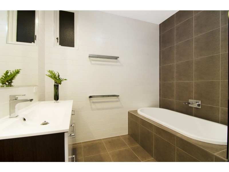61 Girraween Grove, Ashgrove QLD 4060
