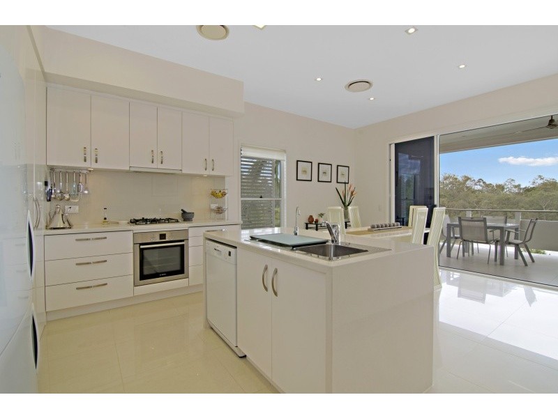 82 ROSALIE STREET, Bardon QLD 4065