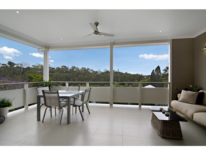 82 ROSALIE STREET, Bardon QLD 4065