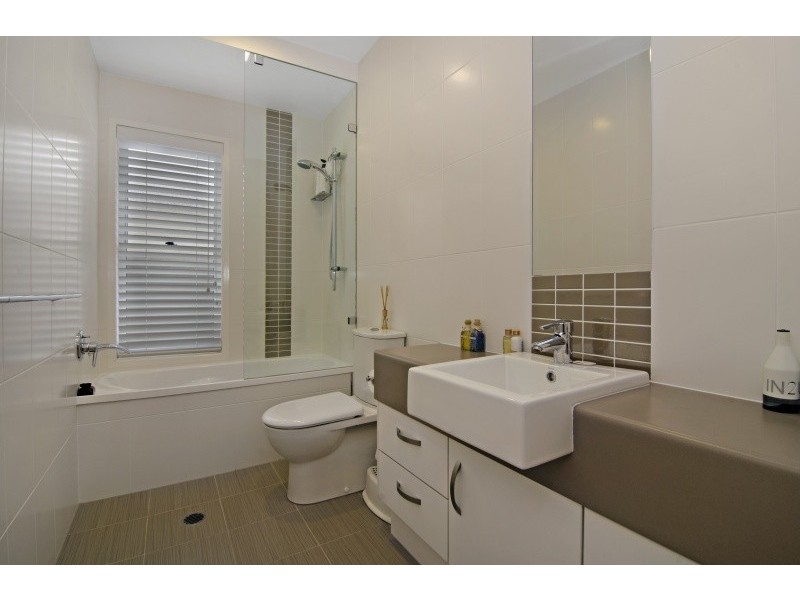 82 ROSALIE STREET, Bardon QLD 4065