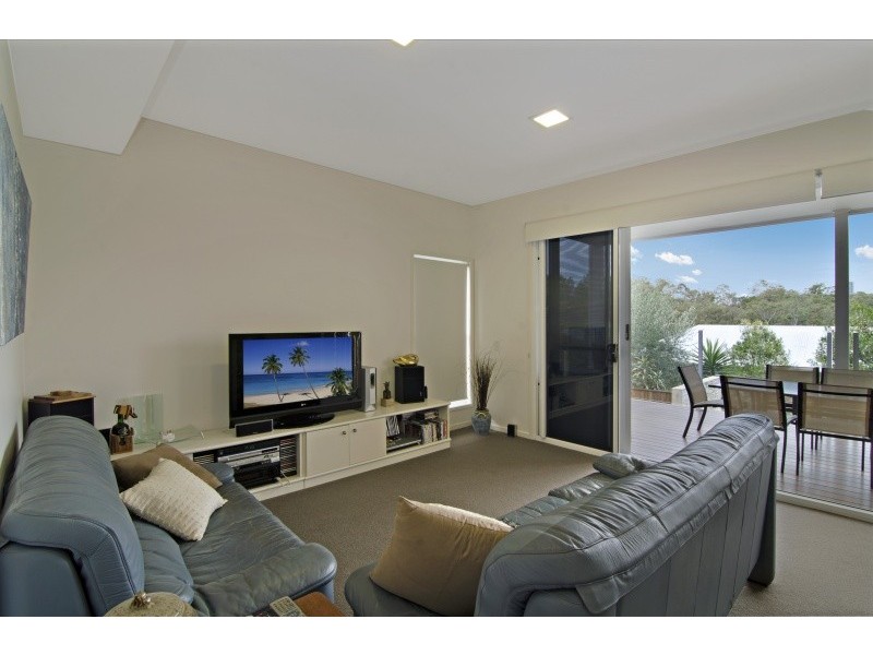 82 ROSALIE STREET, Bardon QLD 4065