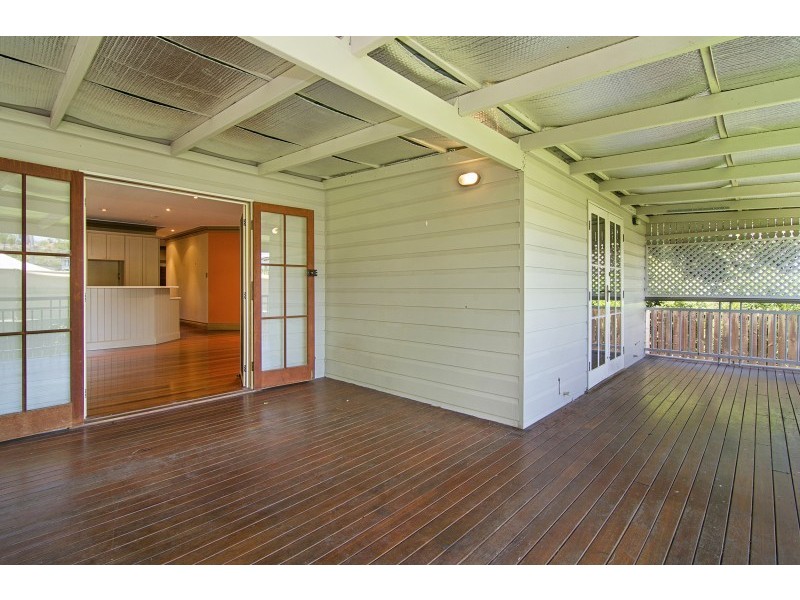 10 Alexandra Street, Bardon QLD 4065