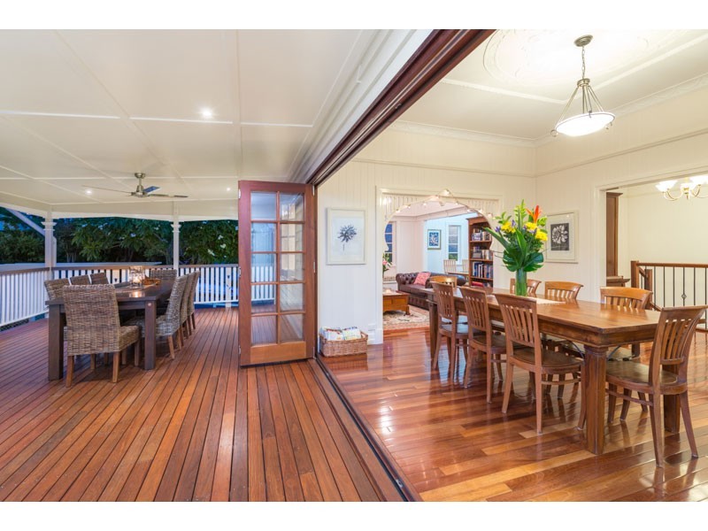 72 Girraween Grove, Ashgrove QLD 4060