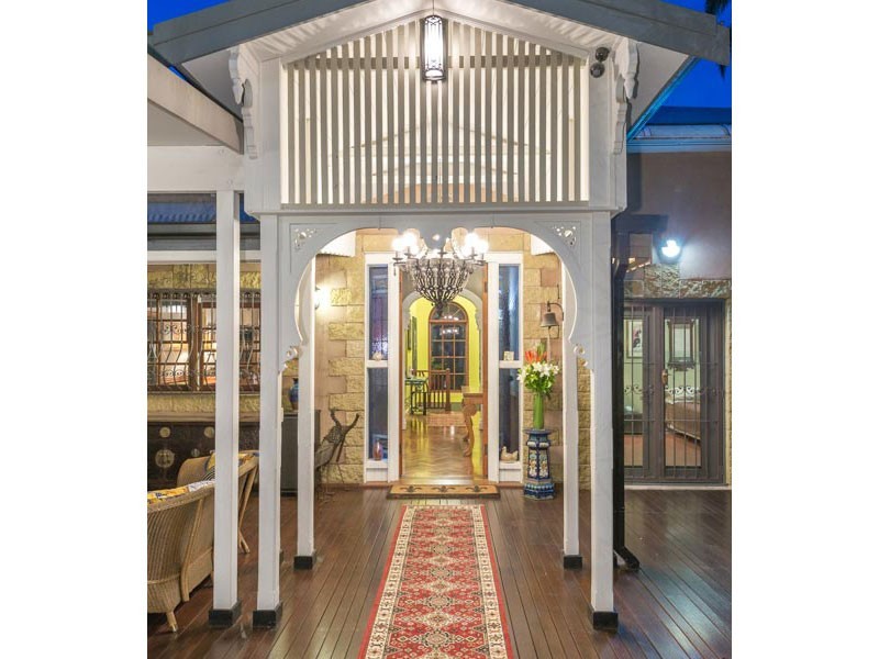 16 Owen Lane, Auchenflower QLD 4066