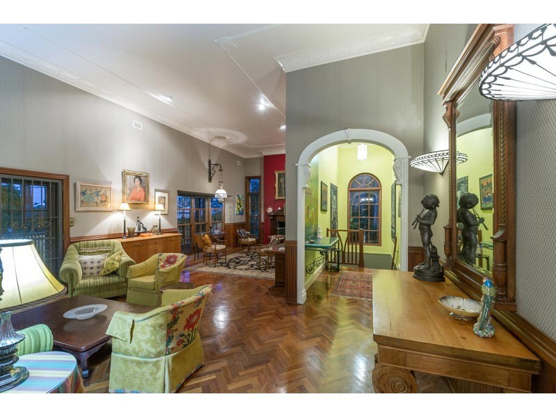 16 Owen Lane, Auchenflower QLD 4066