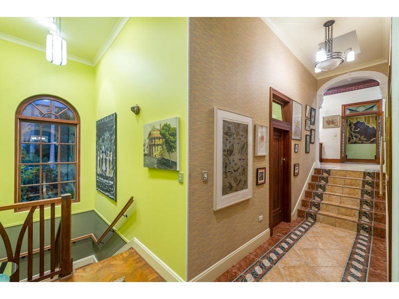 16 Owen Lane, Auchenflower QLD 4066