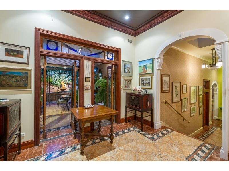 16 Owen Lane, Auchenflower QLD 4066