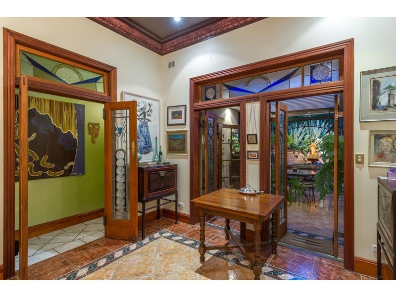 16 Owen Lane, Auchenflower QLD 4066