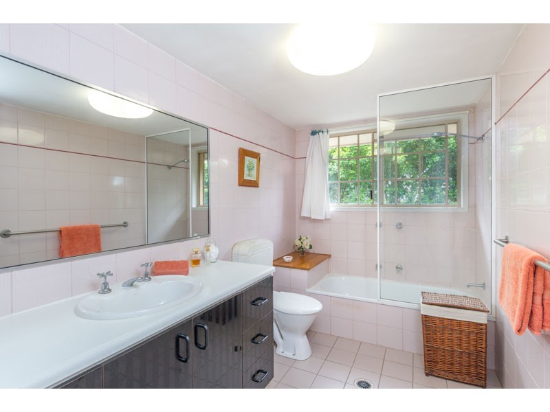 1/14 GREENLANES ROAD, Ashgrove QLD 4060