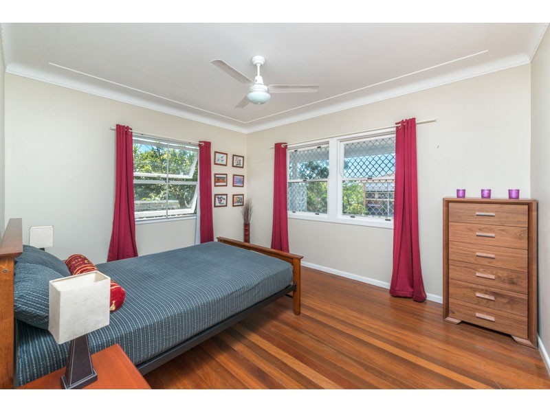 1 VINEY STREET, Chermside West QLD 4032