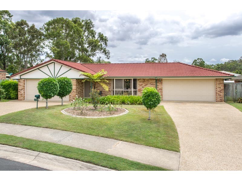 4 Tallebudgera Crescent, Albany Creek QLD 4035