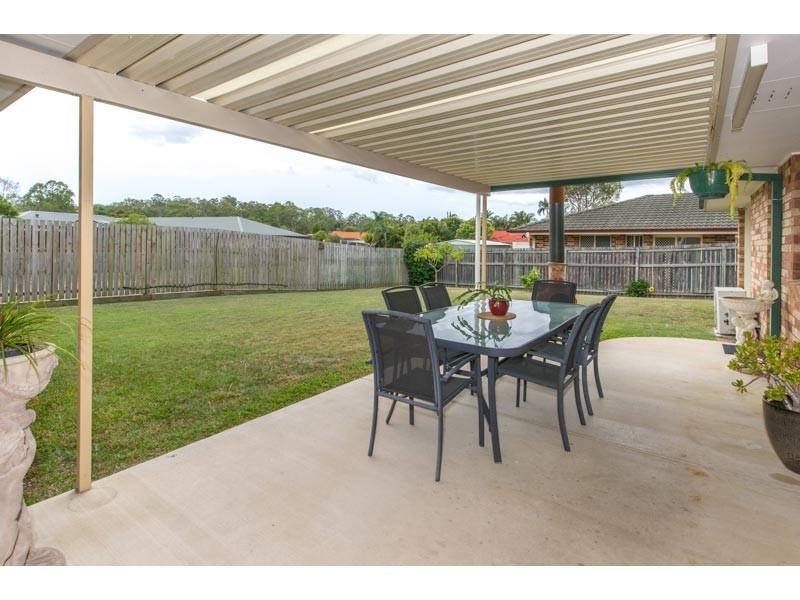4 Tallebudgera Crescent, Albany Creek QLD 4035