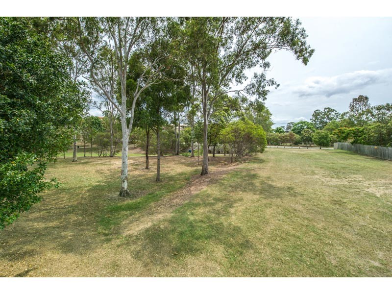 4 Tallebudgera Crescent, Albany Creek QLD 4035