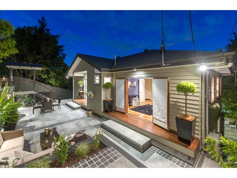 27 Mahara Street, Bardon QLD 4065