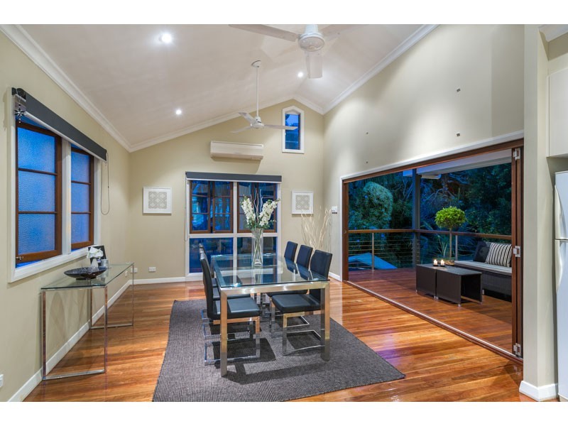 27 Mahara Street, Bardon QLD 4065