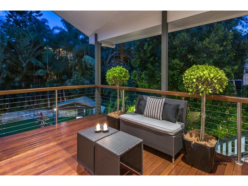 27 Mahara Street, Bardon QLD 4065