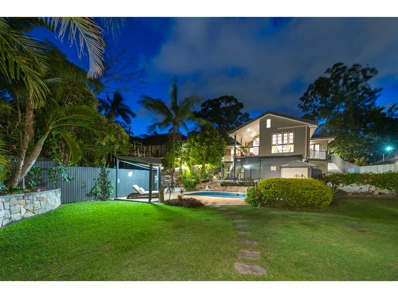 27 Mahara Street, Bardon QLD 4065