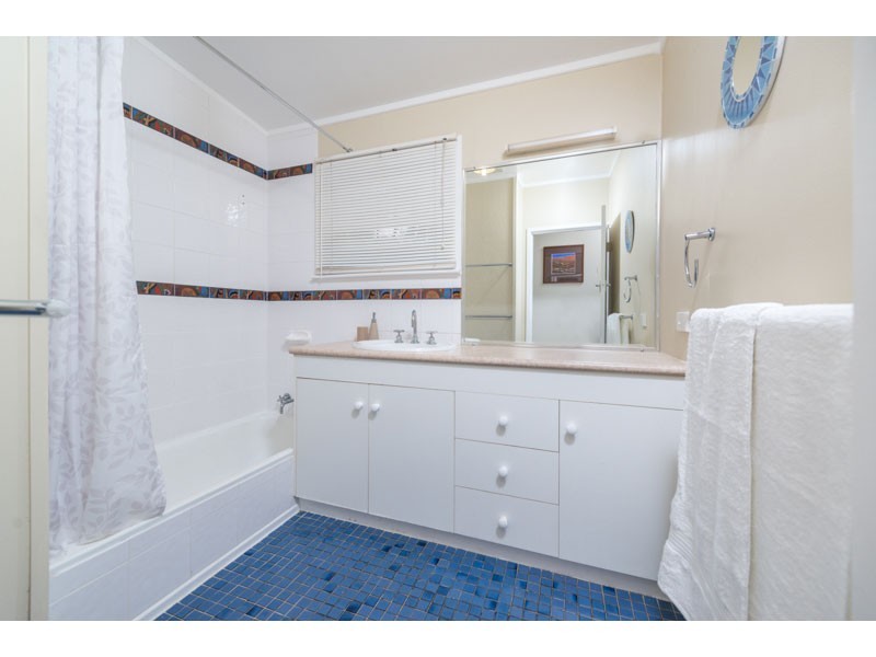 5 Pictavia street, Toowong QLD 4066