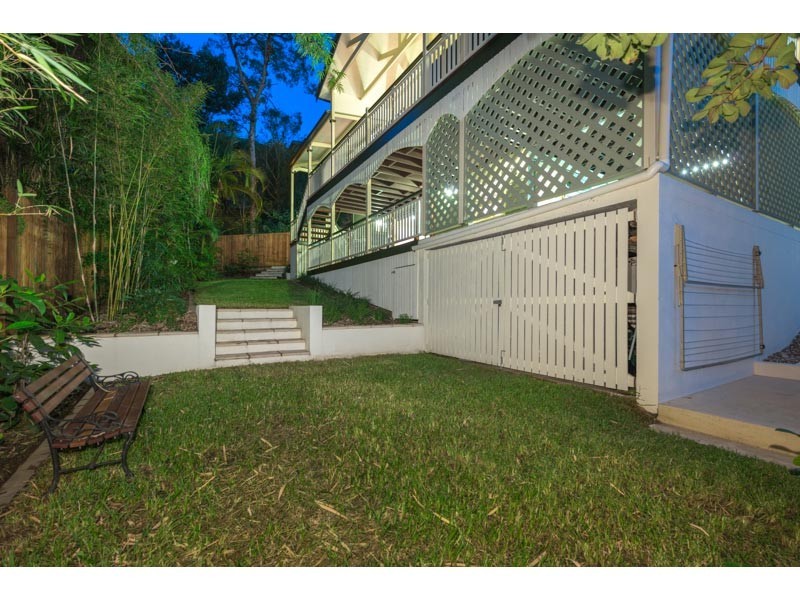 9 Soudan Street, Bardon QLD 4065