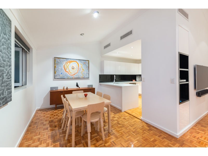 8/26 MERTHYR ROAD, New Farm QLD 4005