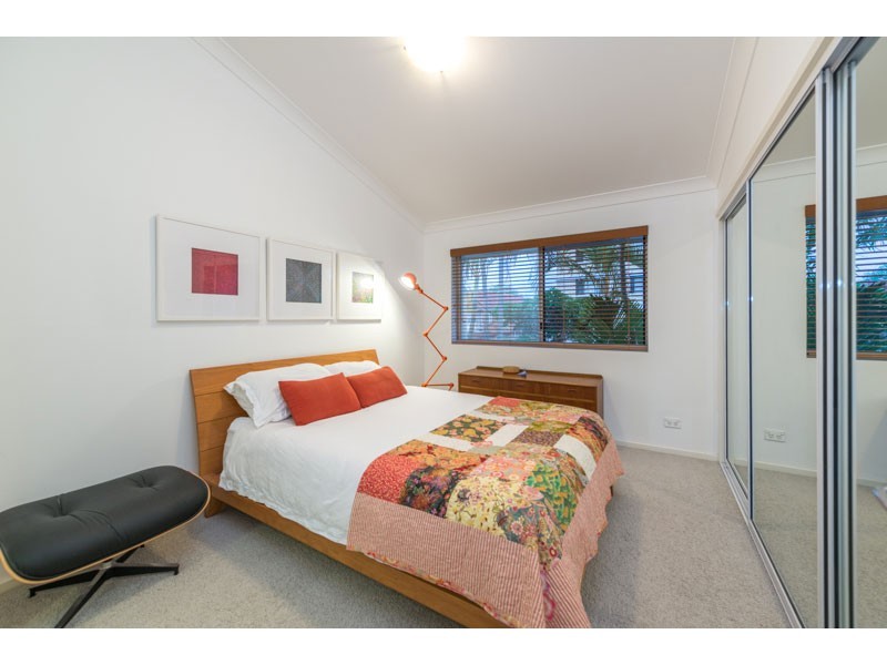 8/26 MERTHYR ROAD, New Farm QLD 4005