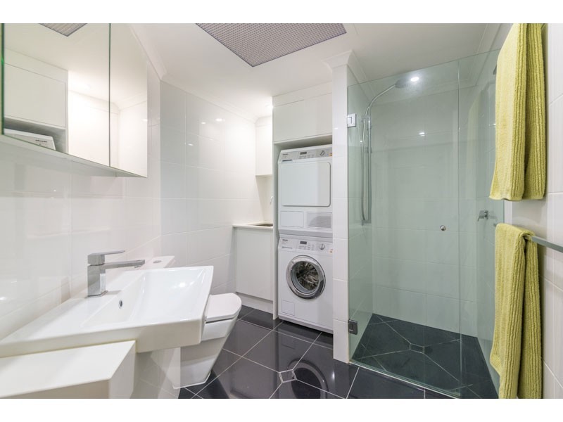 8/26 MERTHYR ROAD, New Farm QLD 4005