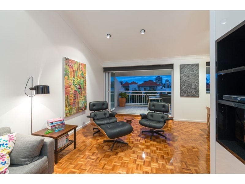 8/26 MERTHYR ROAD, New Farm QLD 4005