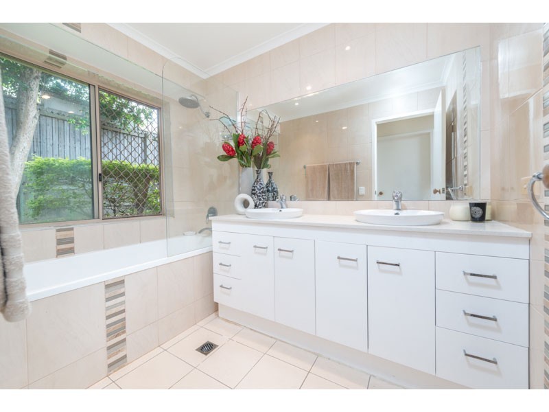 20 Moggill Road, The Gap QLD 4061