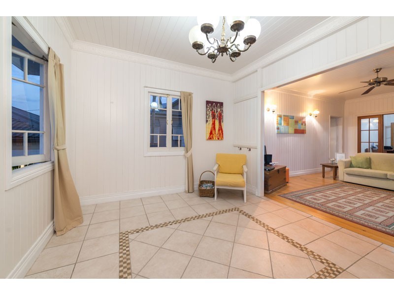 30 Canberra Drive, Ashgrove QLD 4060