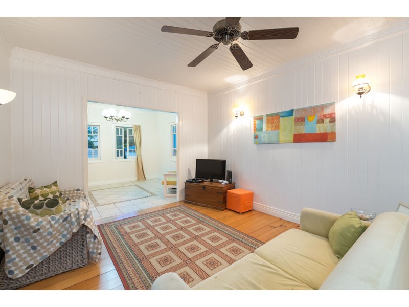 30 Canberra Drive, Ashgrove QLD 4060