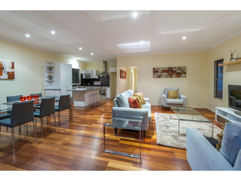 67 Erica Street, Cannon Hill QLD 4170