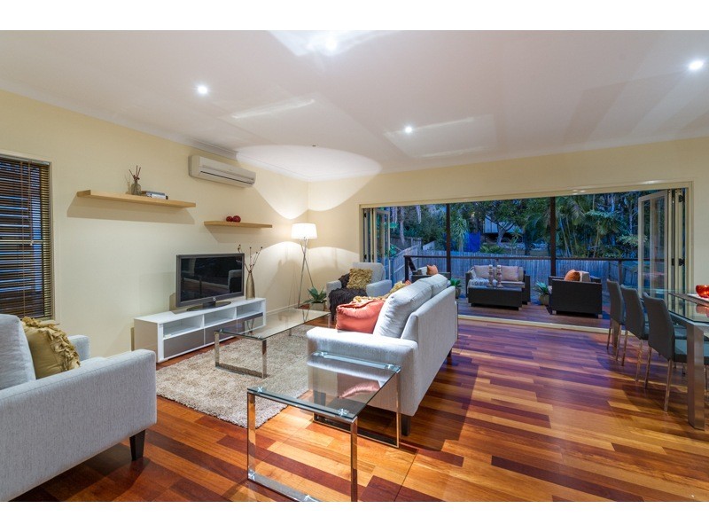 67 Erica Street, Cannon Hill QLD 4170