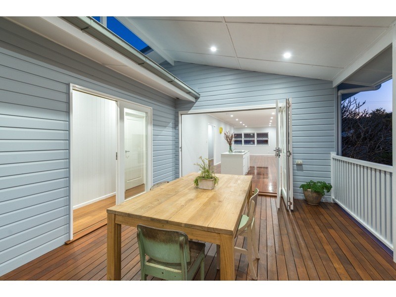 143 Coopers Camp Road, Bardon QLD 4065