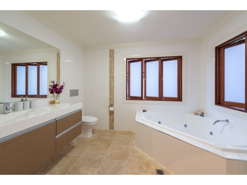 31 Yoku Road, Ashgrove QLD 4060