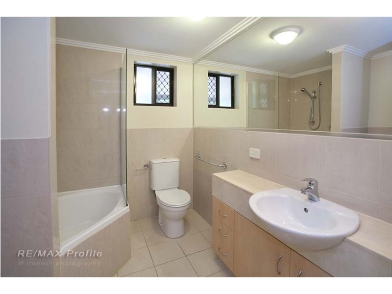2a / 99 Gregory Terrace, Spring Hill QLD 4000