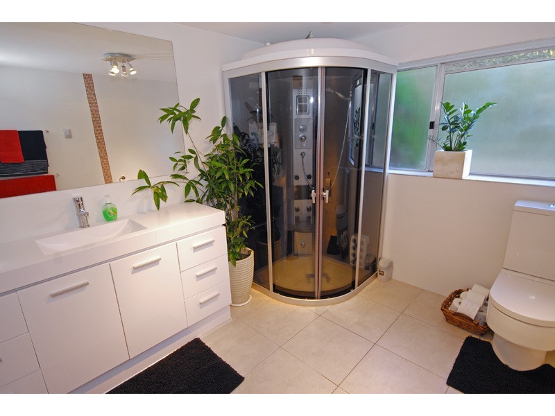 32 Blackstone, Indooroopilly QLD 4068