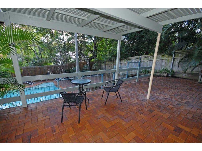 32 Blackstone, Indooroopilly QLD 4068