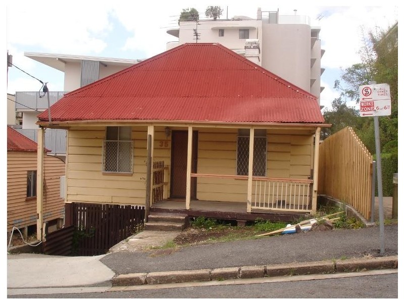 35 Allenby Street, Spring Hill QLD 4000