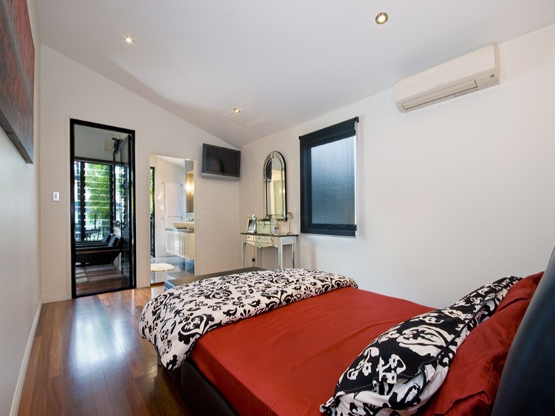 4 Hipwood Street, Spring Hill QLD 4000