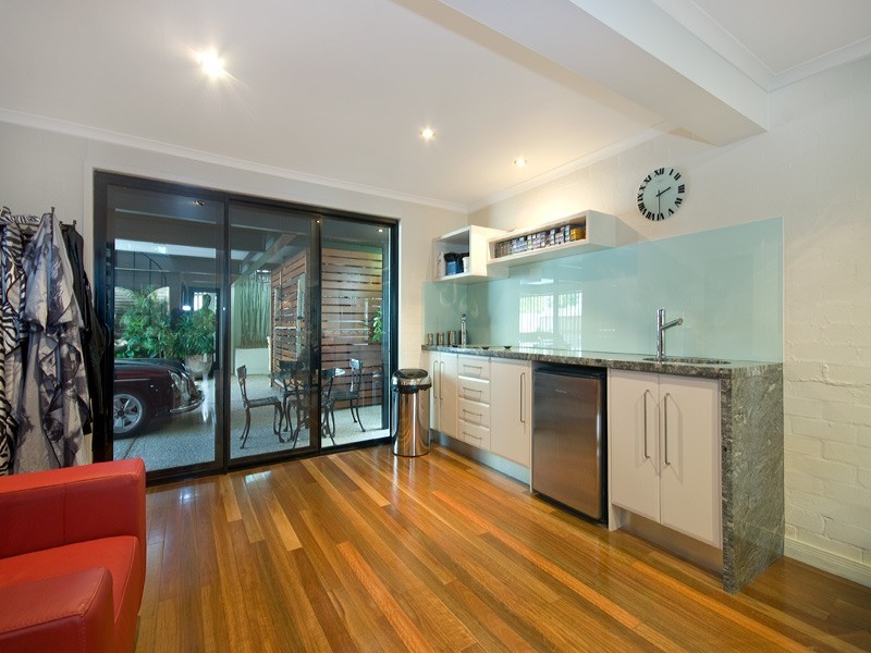 4 Hipwood Street, Spring Hill QLD 4000