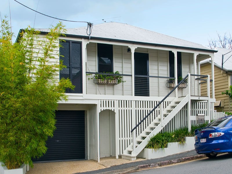 4 Hipwood Street, Spring Hill QLD 4000