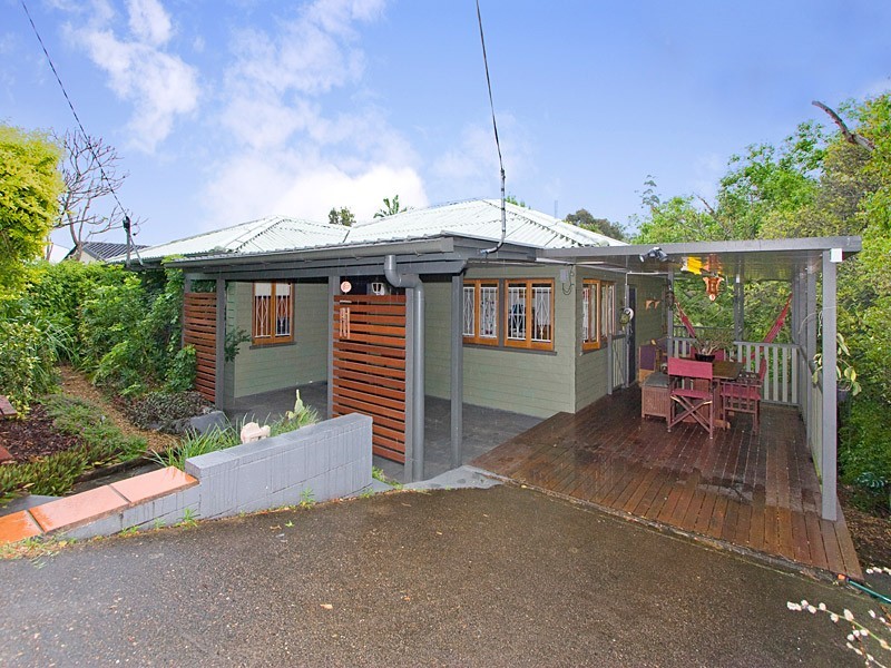 19 Newcomen Street, Indooroopilly QLD 4068