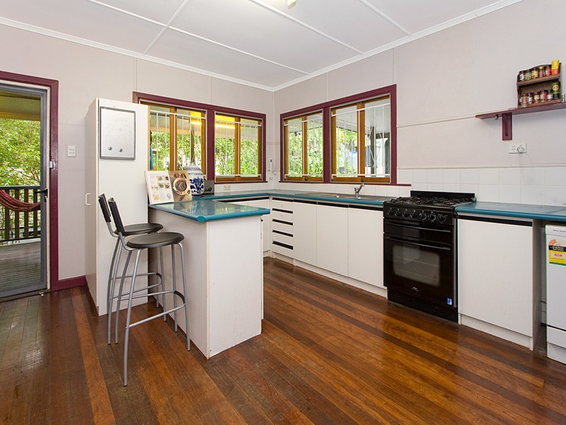 19 Newcomen Street, Indooroopilly QLD 4068