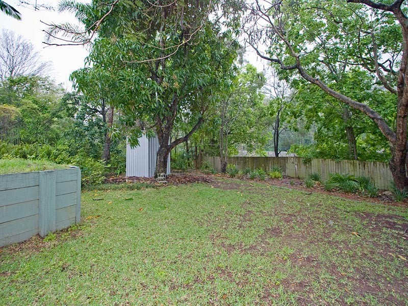 19 Newcomen Street, Indooroopilly QLD 4068