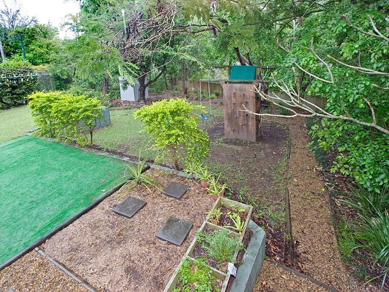 19 Newcomen Street, Indooroopilly QLD 4068
