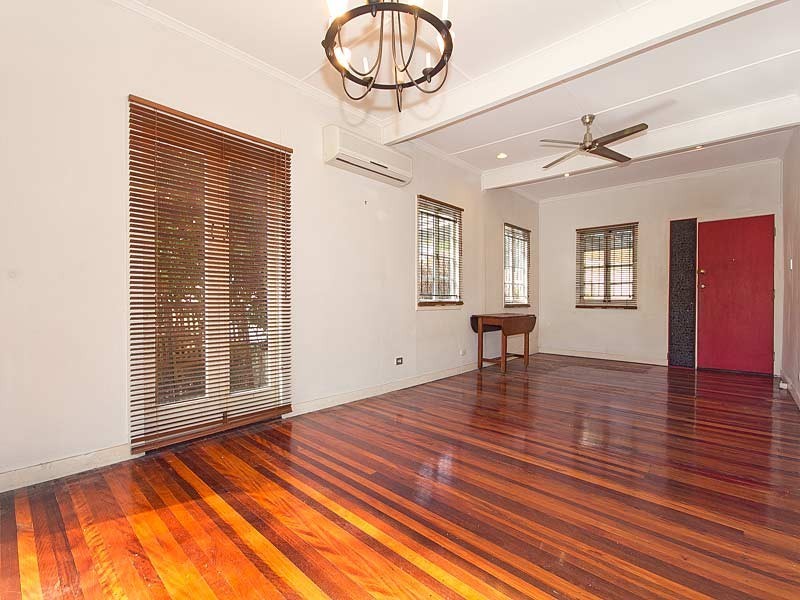 33 Newcomen Street, Indooroopilly QLD 4068