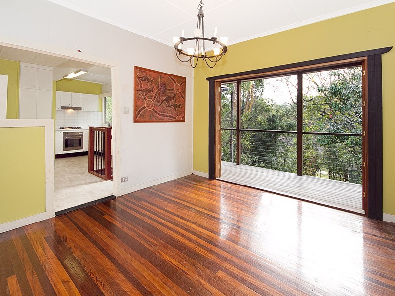 33 Newcomen Street, Indooroopilly QLD 4068