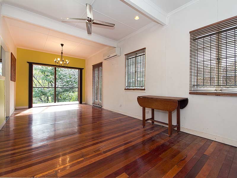 33 Newcomen Street, Indooroopilly QLD 4068